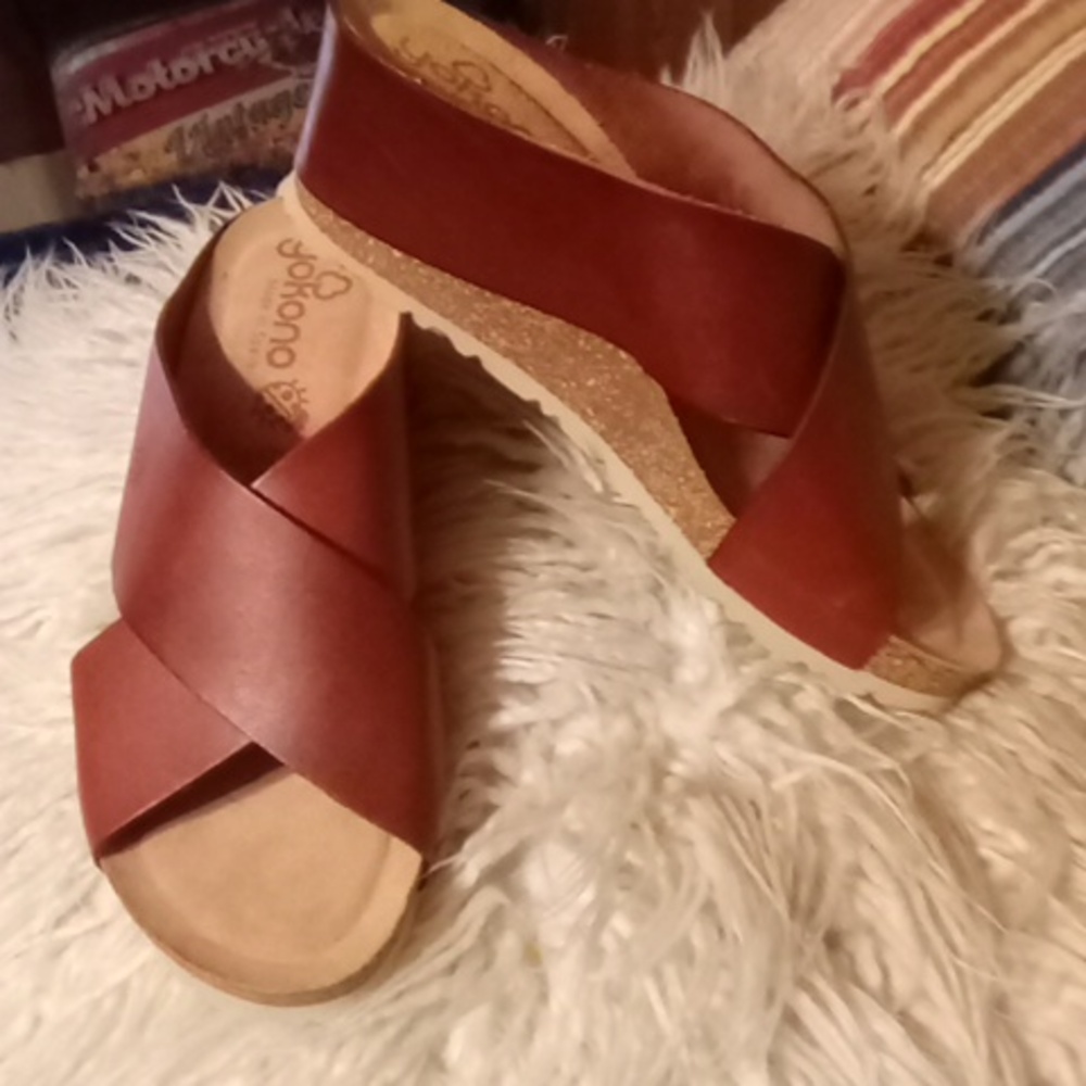 Yokono sandals all leather  size 8 made in Spain new